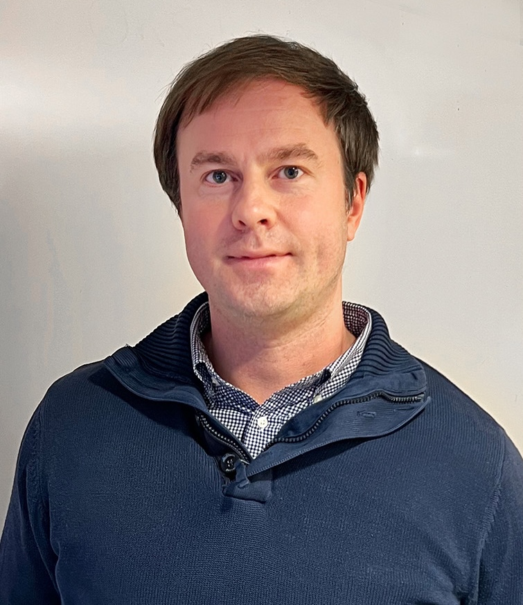 Dr Daniel Adshead